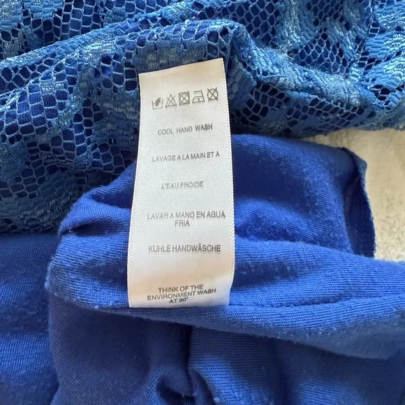 Elegant Blue Lace Dress - Picture 9 of 9